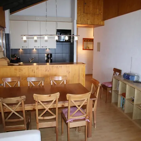 Stunning In Heart Of Valley Apartamento Veysonnaz